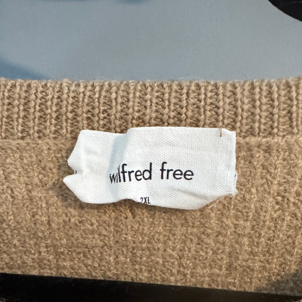 Wilfred XXL Aritizia Women's Tan Sweater - Picture 2 of 4